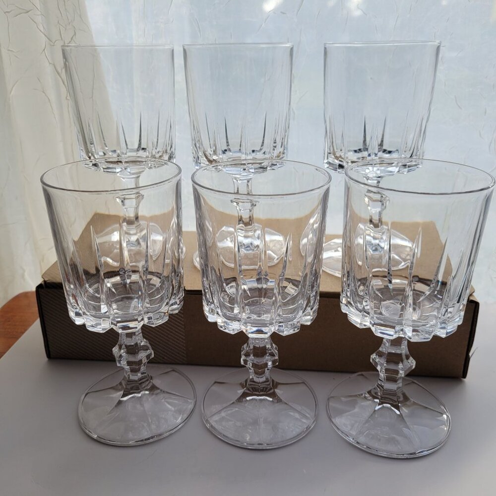 Set Of 6 Vintage Crystal Clear Wine Glasses With Elegant Stem Design